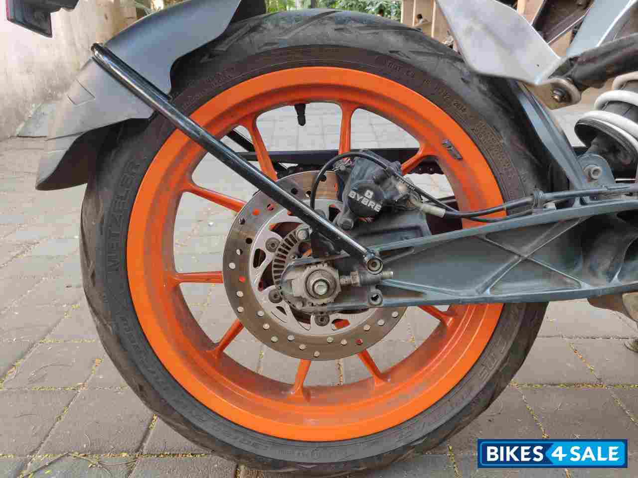 Black KTM Duke 390