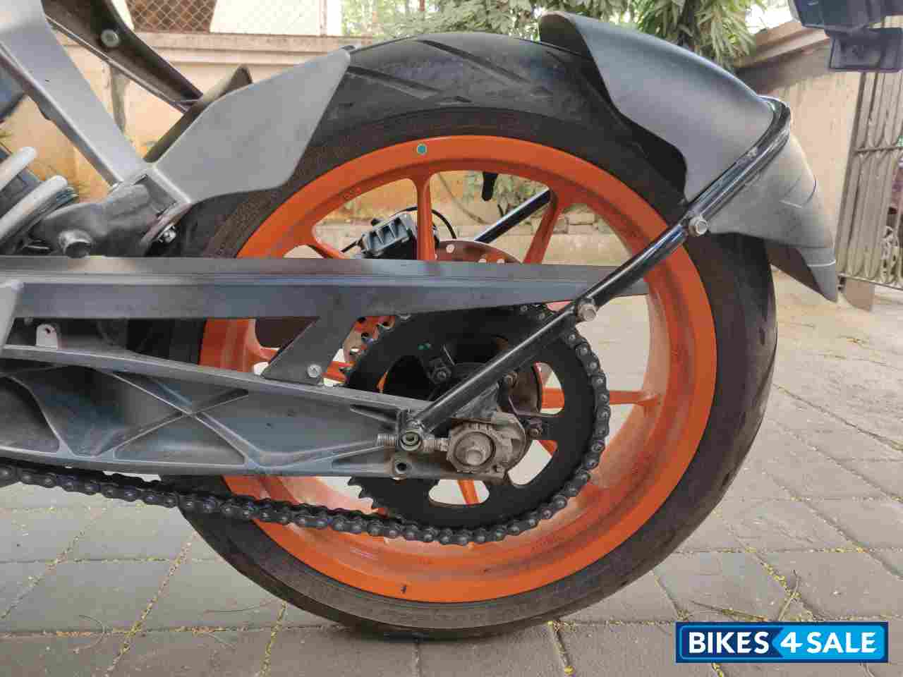 Black KTM Duke 390