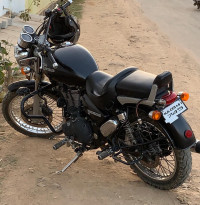 Black Royal Enfield Thunderbird 500
