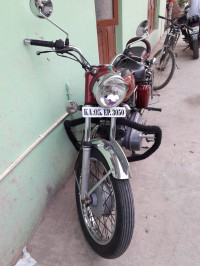 Marron & Chromium Royal Enfield Bullet Electra