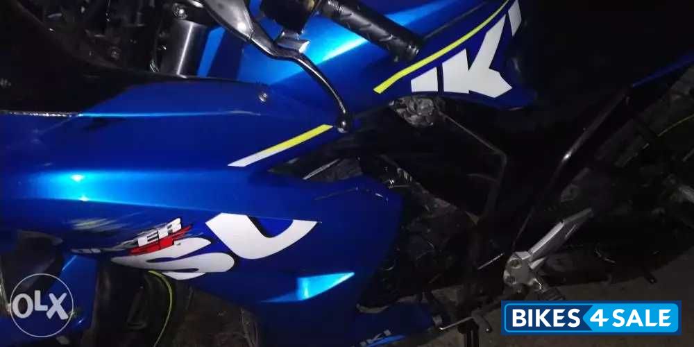 Blue Suzuki Gixxer SF