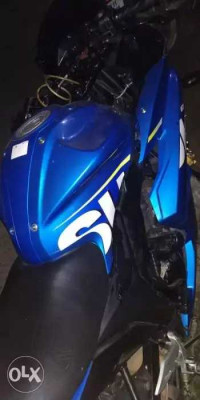 Blue Suzuki Gixxer SF