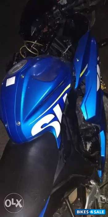 Blue Suzuki Gixxer SF