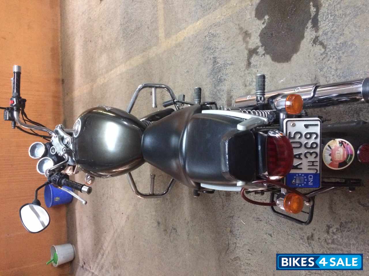 Royal Enfield Thunderbird 350 Royal Enfield Thunderbird 350