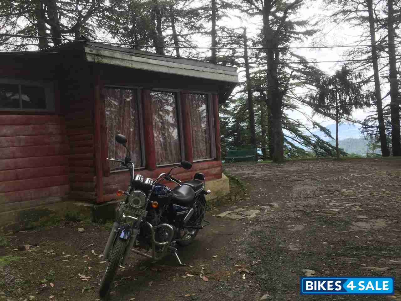 Marine (blue) Royal Enfield Thunderbird 350 Marine (blue) Royal Enfield Thunderbird 350