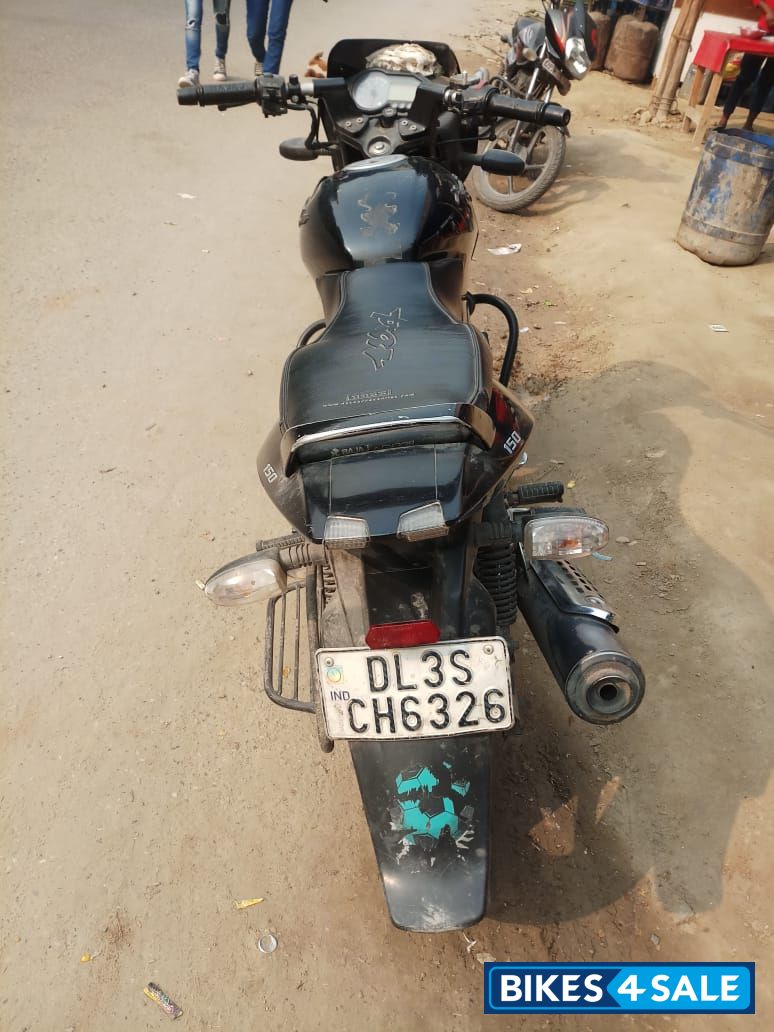 Black Bajaj Pulsar 150 Classic Black Bajaj Pulsar 150 Classic