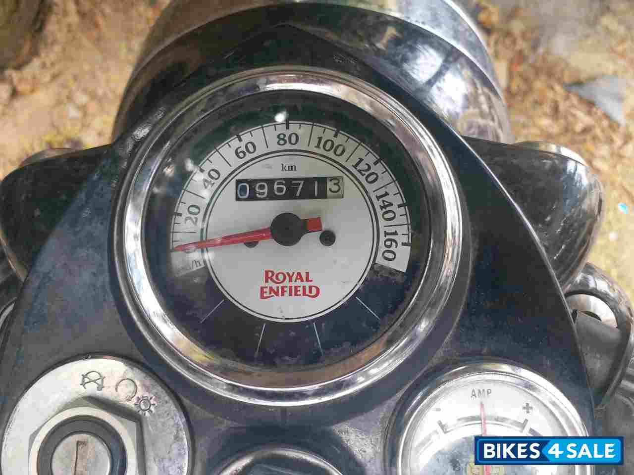 Chestnut Royal Enfield Classic 350