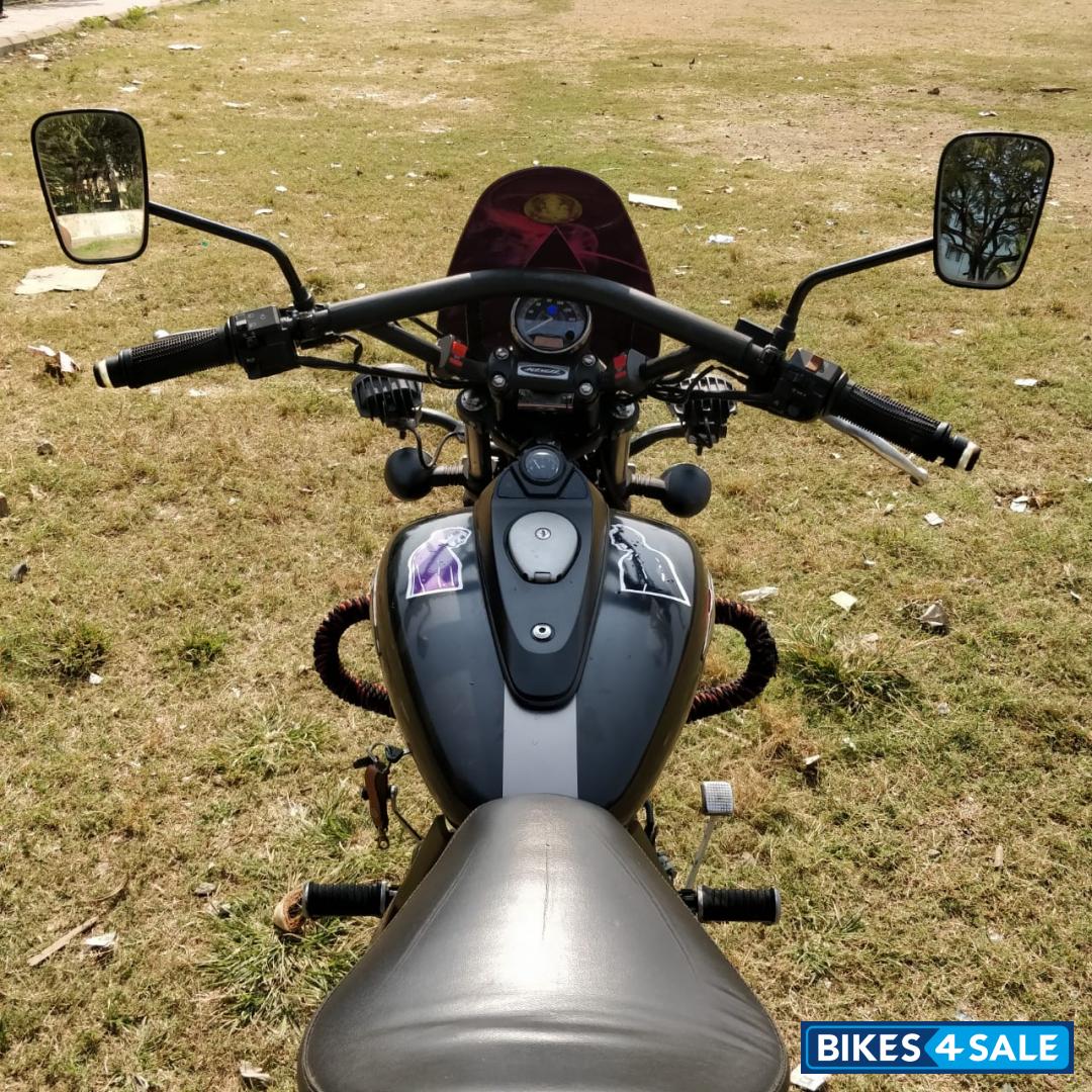 Bajaj Avenger Street 220
