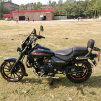 Bajaj Avenger Street 220