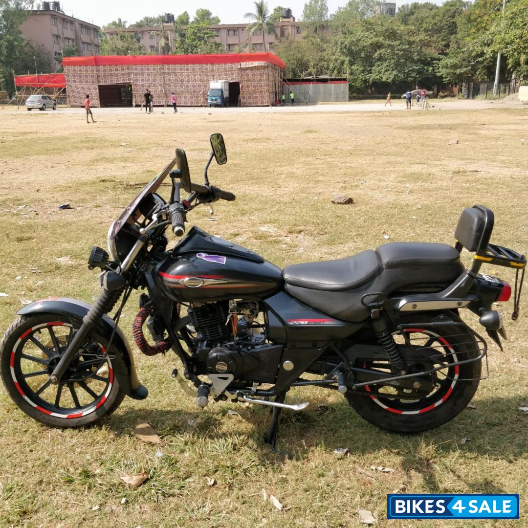 Bajaj Avenger Street 220