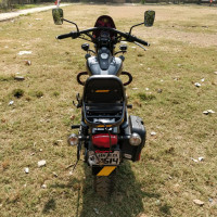 Bajaj Avenger Street 220