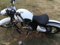 White Royal Enfield Classic 350