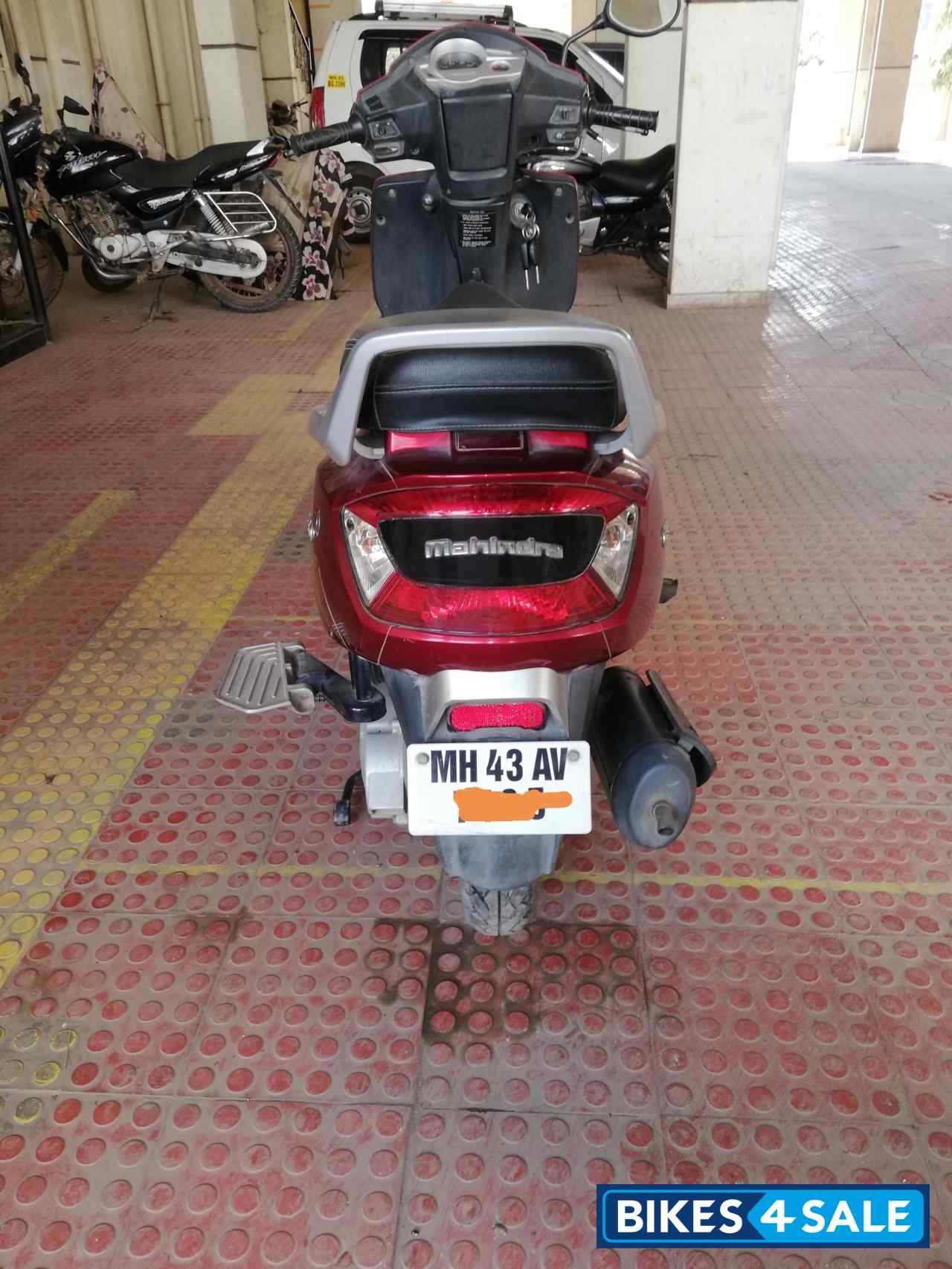 Mahindra Gusto