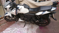 White TVS Apache RTR 160