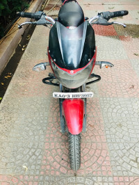 Red Bajaj XCD 125 DTS-Si
