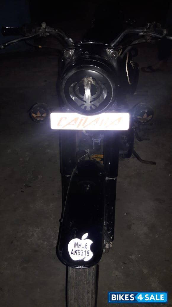 Black Royal Enfield Bullet Standard 350