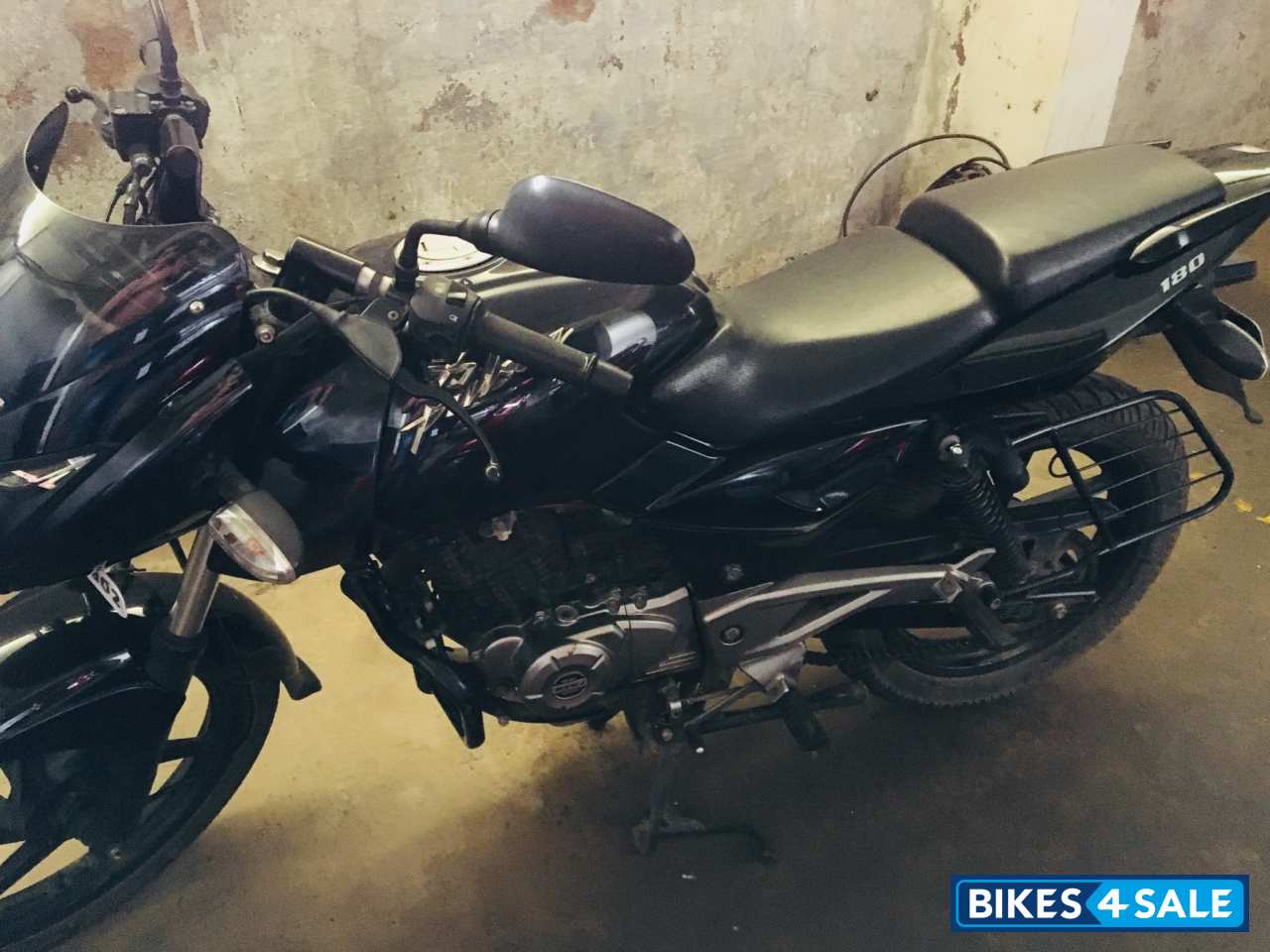 Black Bajaj Pulsar 180 DTSi