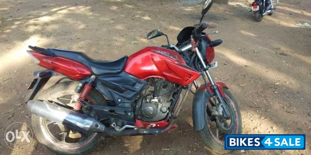 Red TVS Apache RTR 160
