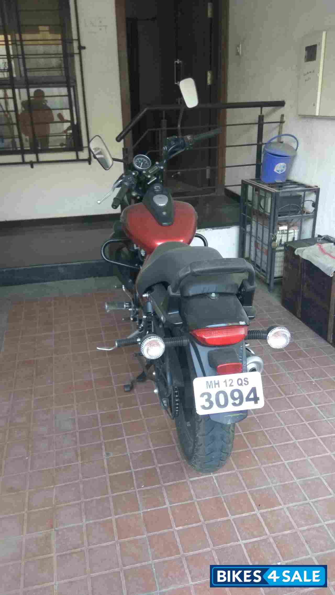 Bajaj Avenger 180 DTS-i