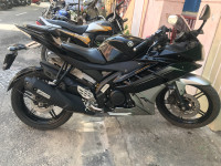 Black & Silver Yamaha YZF R15 V2