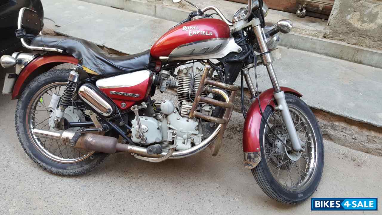 Red Royal Enfield Thunderbird Red Royal Enfield Thunderbird