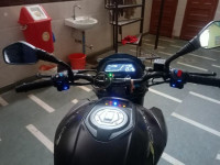 Mate Black Bajaj Dominar 400