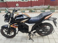 Metalic Gold Suzuki Gixxer ABS