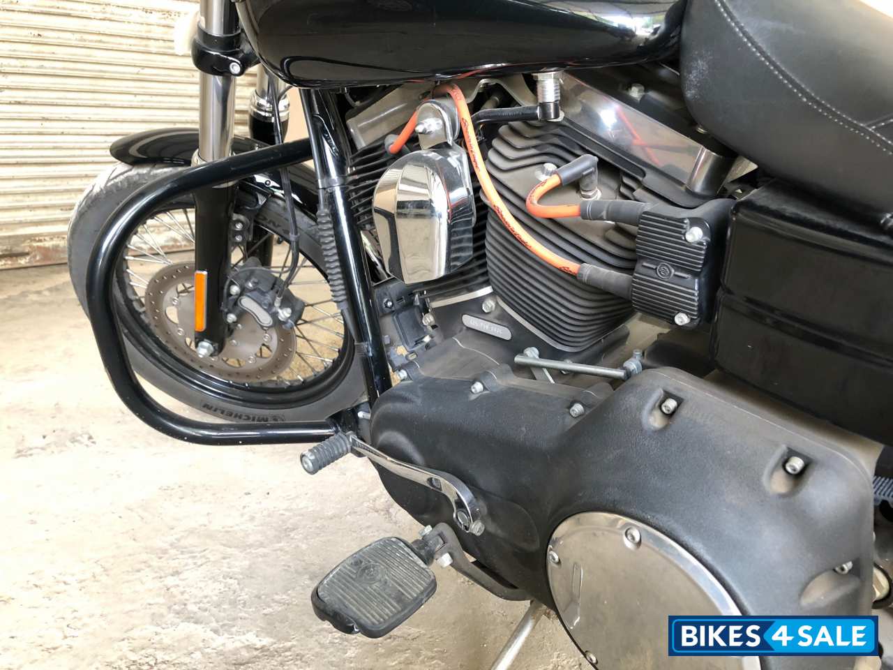 Black Harley Davidson Dyna FXDB Street Bob