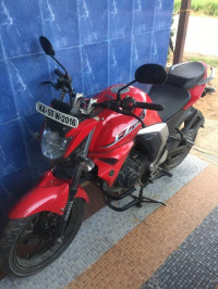 Red Yamaha FZ FI V2