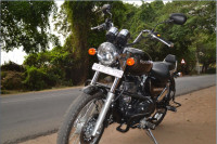 Lightning Royal Enfield Thunderbird 350