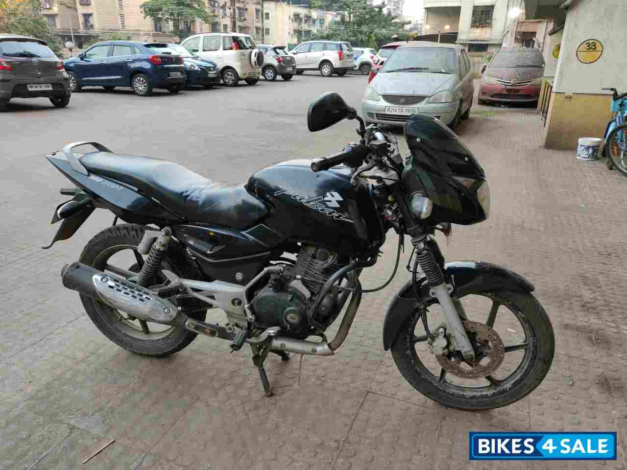 Black Bajaj Pulsar 180 DTSi