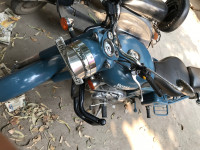 Royal Enfield Classic Squadron Blue