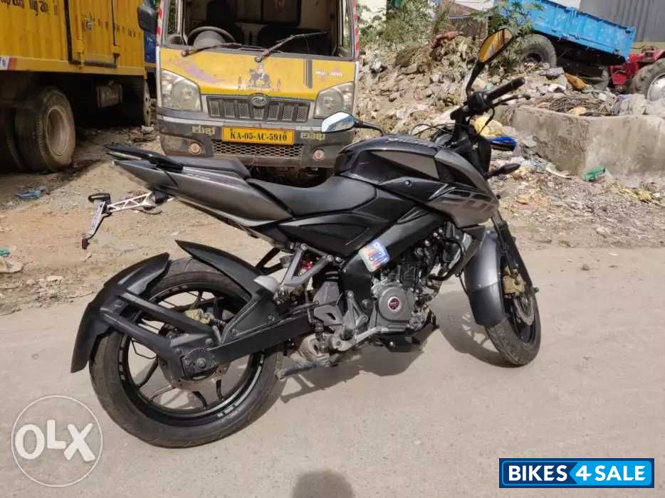 Bajaj Pulsar 200 NS