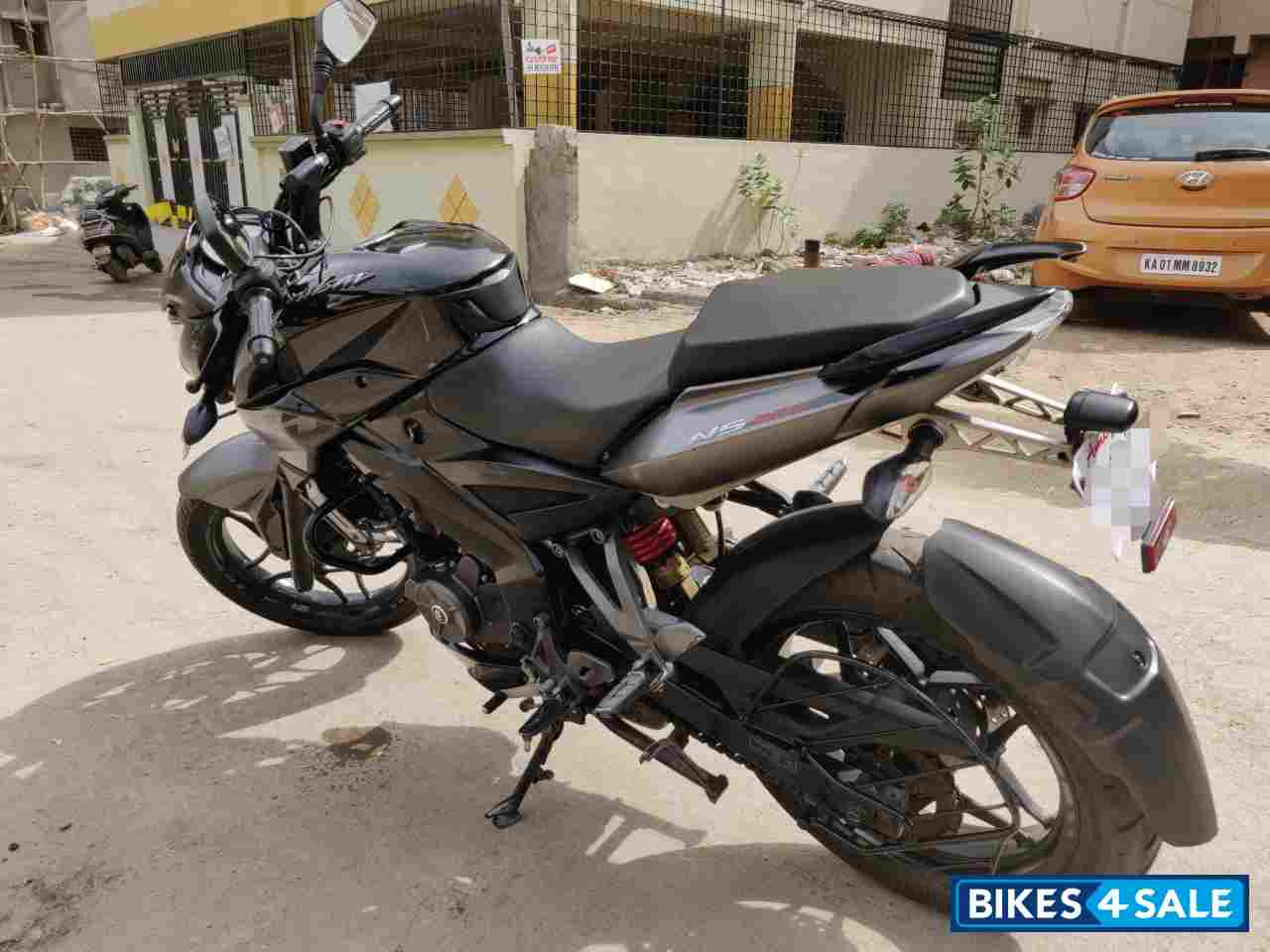 Bajaj Pulsar 200 NS