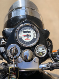 Royal Enfield Classic 500