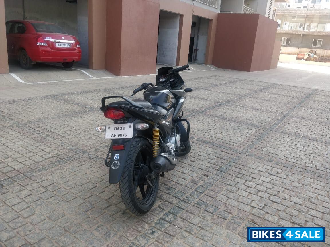 Black Honda CBF Stunner