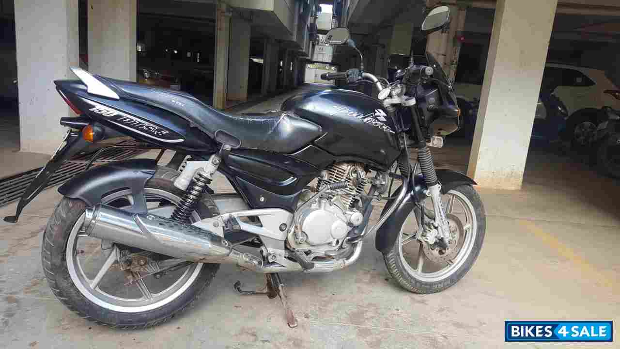 Black Bajaj Pulsar 150 DTSi