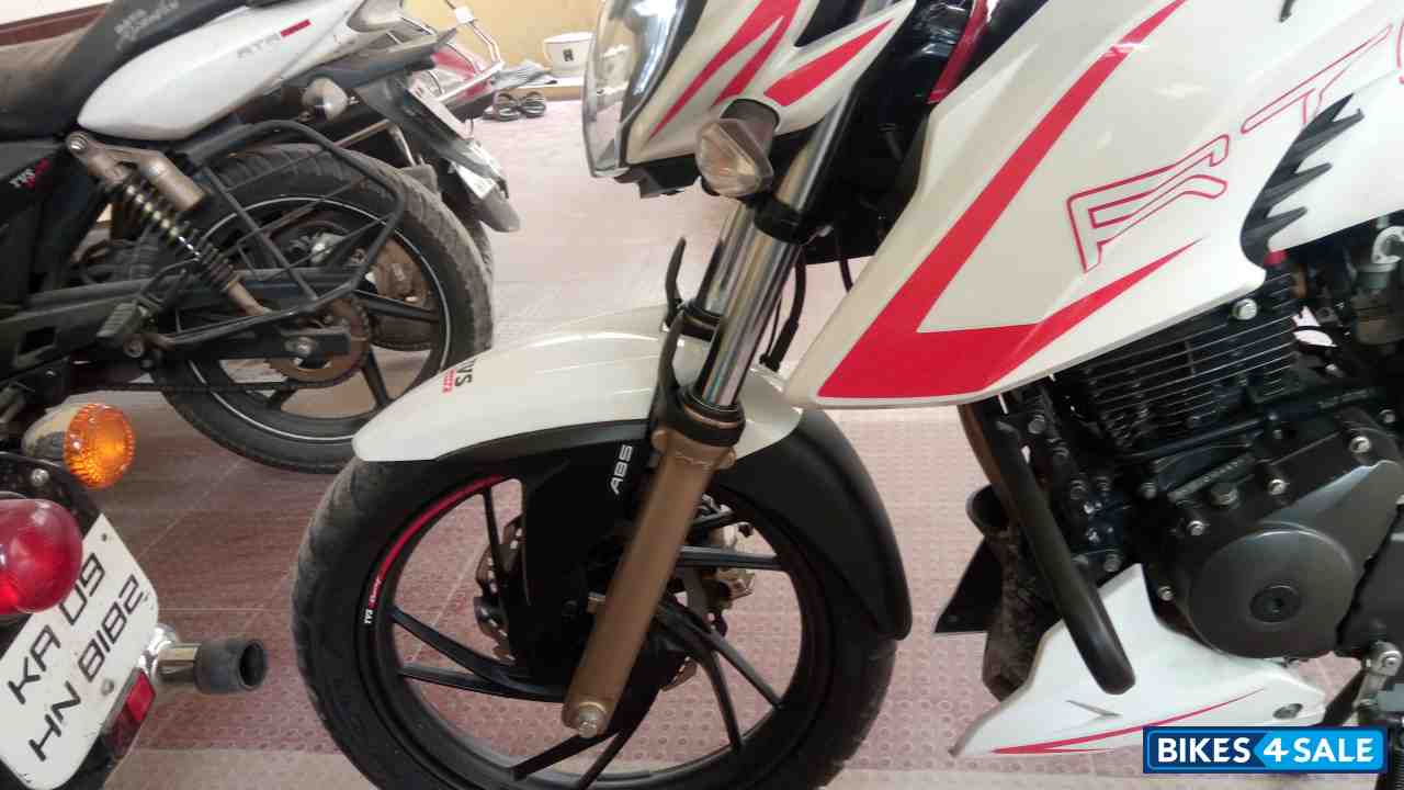 TVS Apache RTR 200 4V ABS Race Edition 2.0