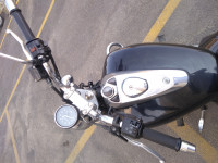 Black Bajaj Avenger 220 DTS-i