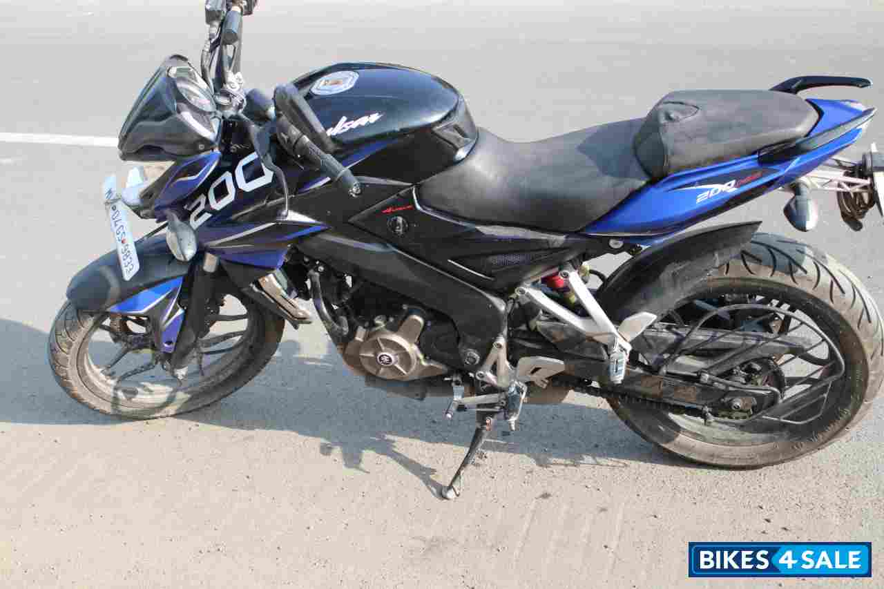 Bajaj Pulsar 200 NS ABS