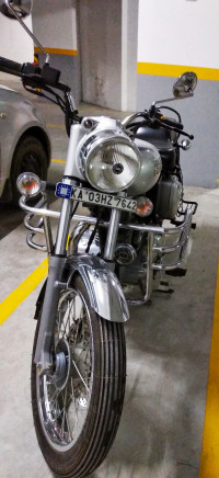 Silver Royal Enfield Bullet Electra Twinspark