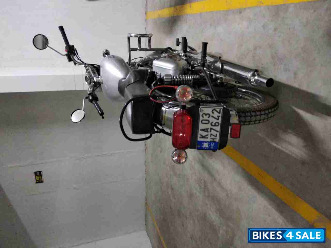 Silver Royal Enfield Bullet Electra Twinspark