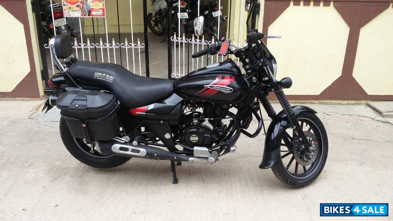 Bajaj Avenger Street 220