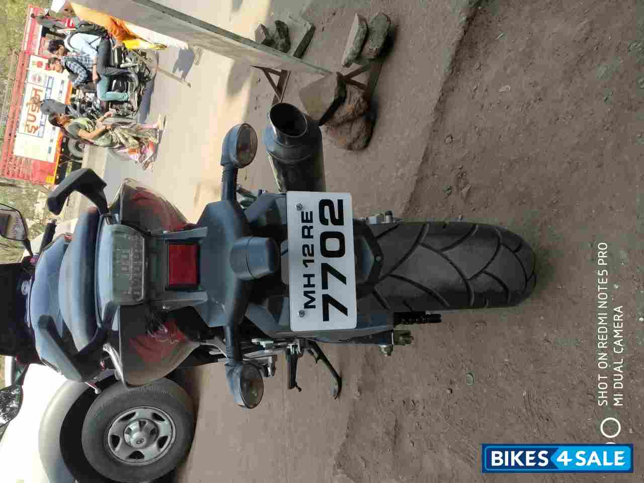 Black Red Hyosung GT250R Black Red Hyosung GT250R