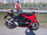 Black Red Hyosung GT250R