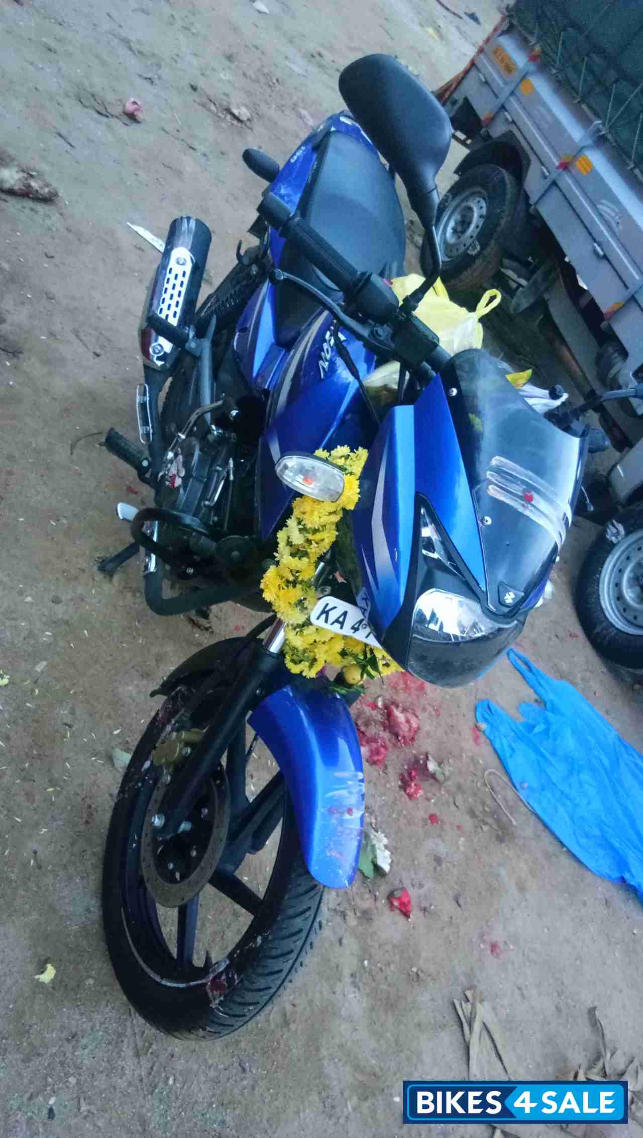 Blue Bajaj Pulsar 150 Classic