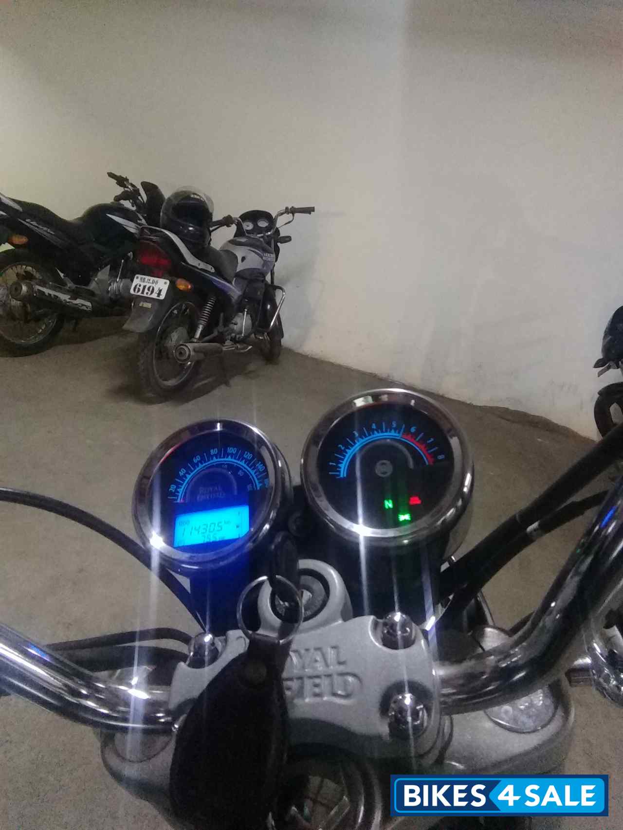 Lightning Royal Enfield Thunderbird 350