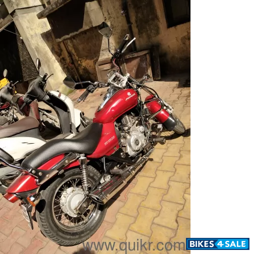 Bajaj Avenger 220 DTS-i