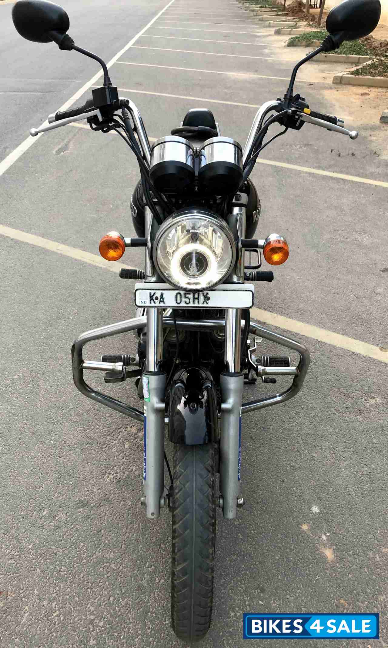 Twilight Black Royal Enfield Thunderbird 500 Twilight Black Royal Enfield Thunderbird 500