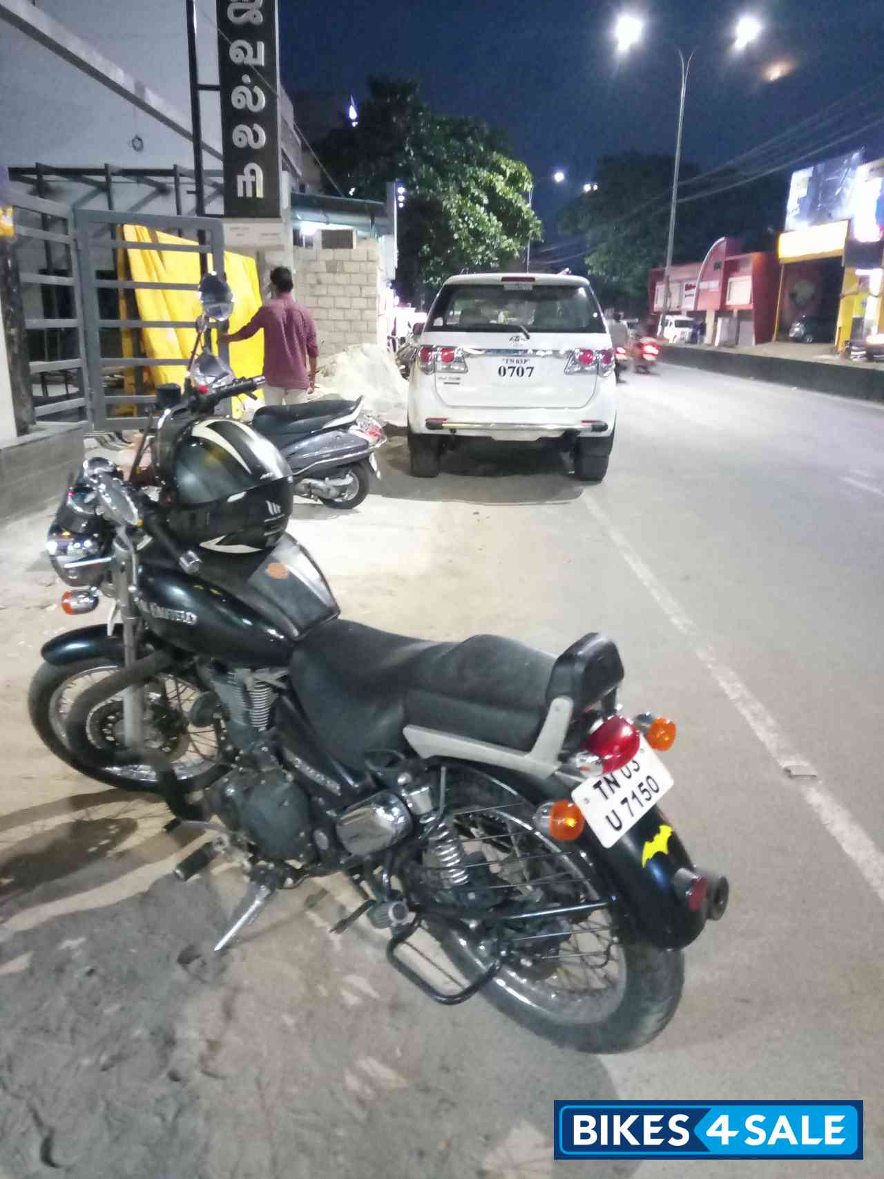Matte Black Royal Enfield Thunderbird 350